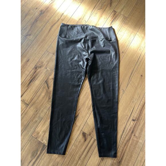 NWT Wonderly size 2X black camouflage faux leather leggings - Picture 1 of 3